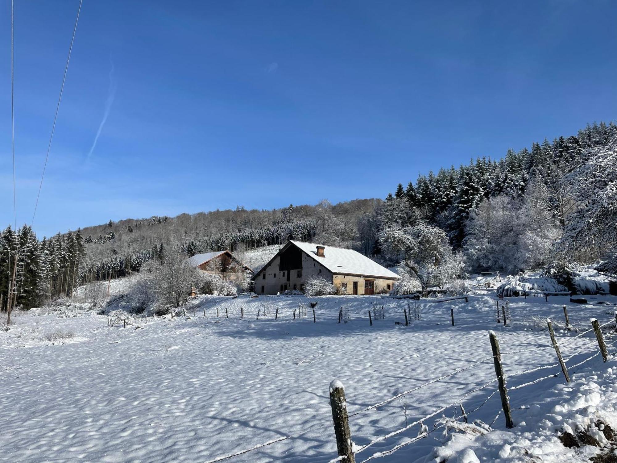 La Hutte Villa Tendon Eksteriør billede